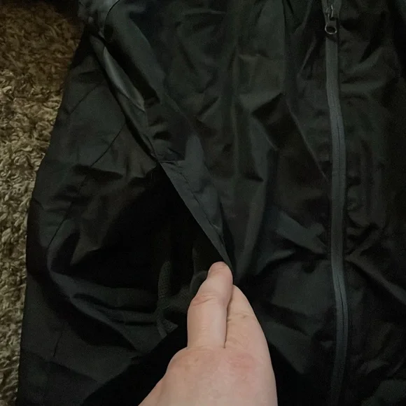 Lightweight windbreaker, size S - Picture 2 of 4